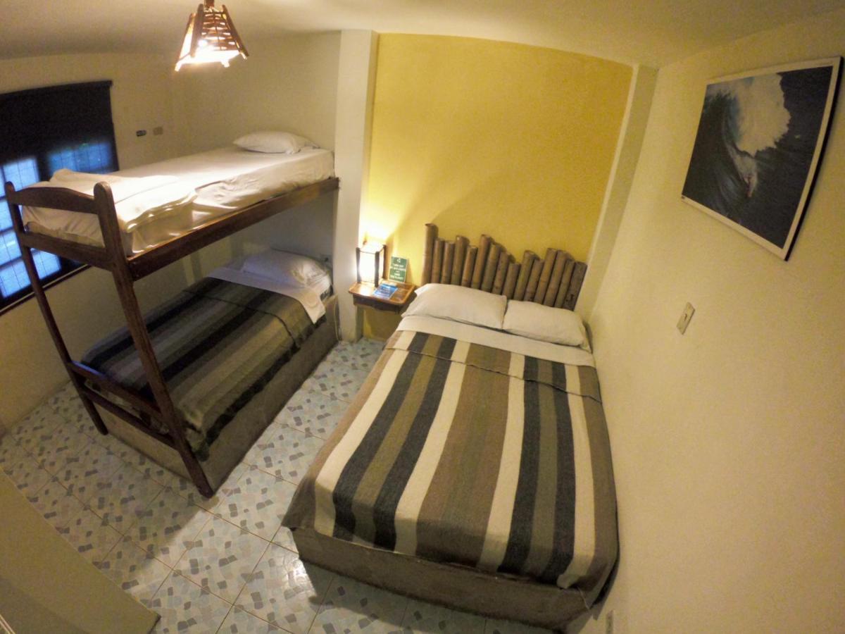 Hostal Moai Montañita Eksteriør bilde