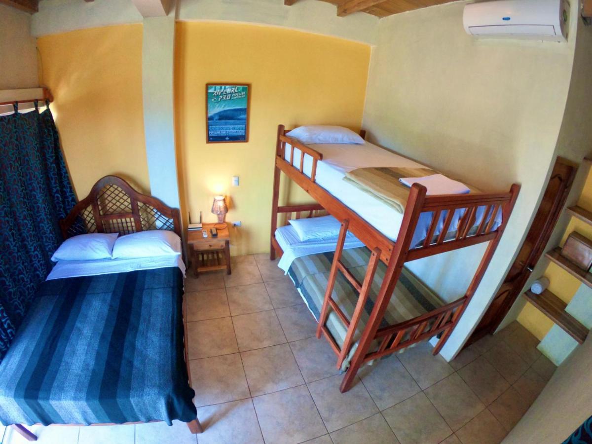 Hostal Moai Montañita Eksteriør bilde