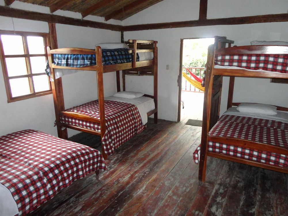 Hostal Moai Montañita Eksteriør bilde