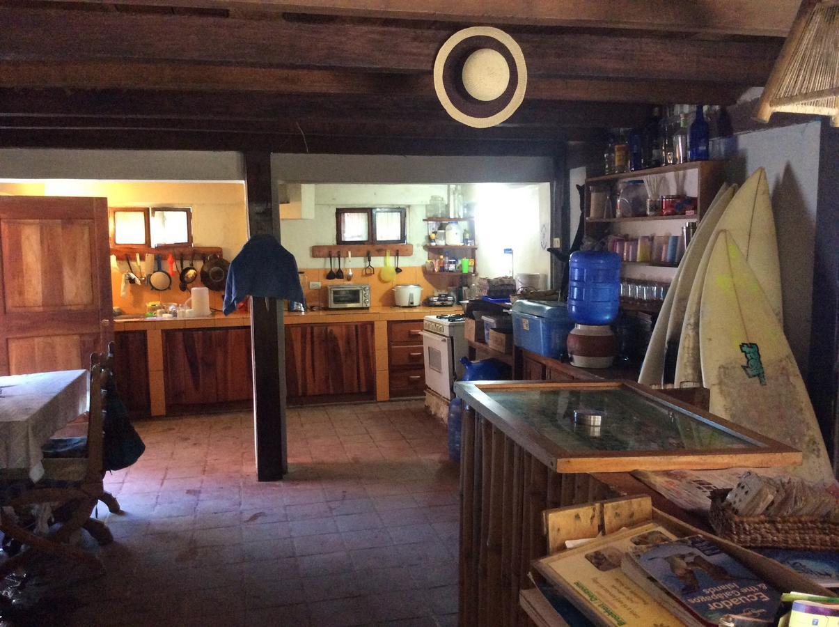 Hostal Moai Montañita Eksteriør bilde