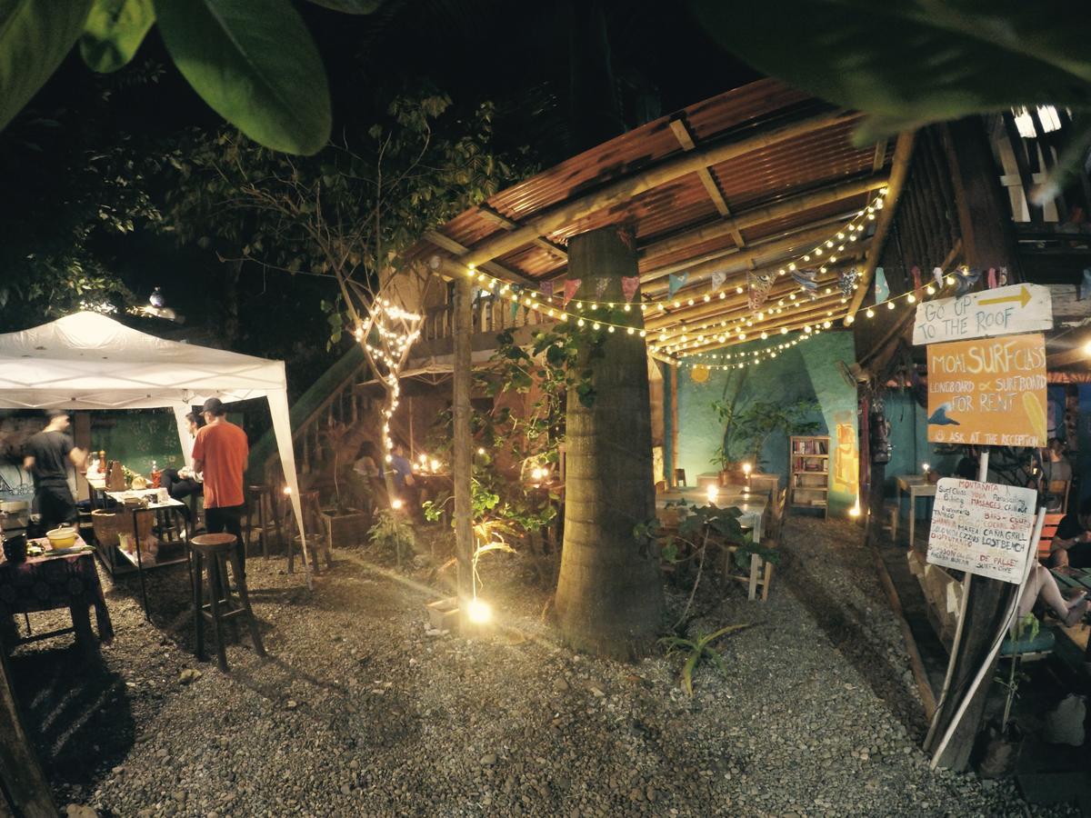 Hostal Moai Montañita Eksteriør bilde