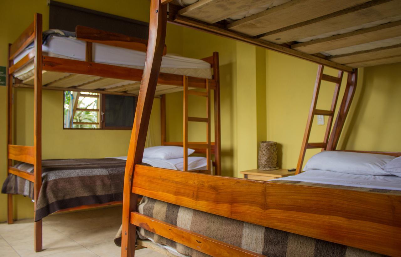 Hostal Moai Montañita Eksteriør bilde